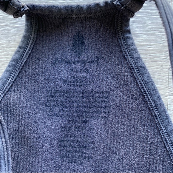 NEW Happiness Runs Crop - Picture 3 of 6